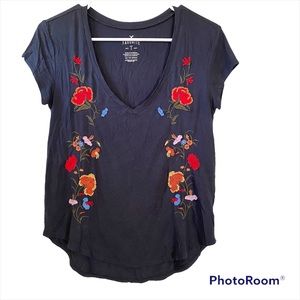 American Eagle Favorite Tee Floral